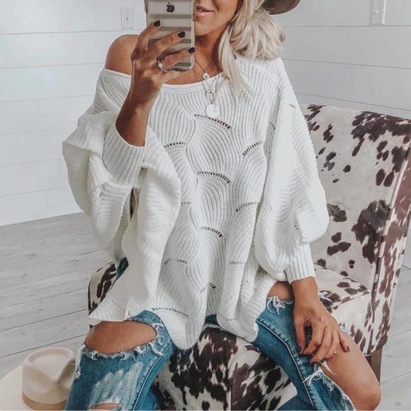 Cozy Oversized Batwing Sleeve Sweater Top - Picture 4 of 4